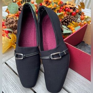 Munro 10W Black Stretch Fabric Pumps